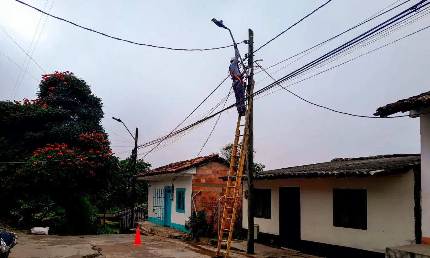 Instalación-de-luminarias